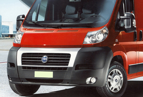 Image du vehicule FIAT DUCATO III MAXI FOURGON PHASE 1 - 5P -40- MOYEN (3450mm) SURÉLEVÉ 2006-06->2015-06