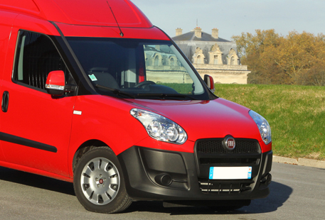 Image du vehicule FIAT DOBLO II MAXI CARGO PHASE 1 - 3P LONG SURÉLEVÉ 2010-01->2014-12