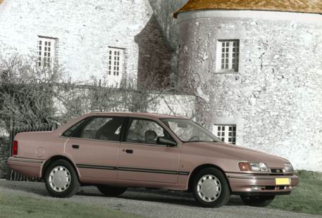Image du vehicule FORD (EU) SCORPIO I BERLINE PHASE 1 - 4P 1990-02->1992-02