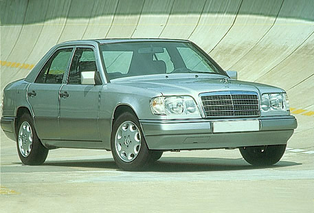 Image du vehicule MERCEDES CLASSE E I (W124) PHASE 2 - 4P 1993-09->1995-09