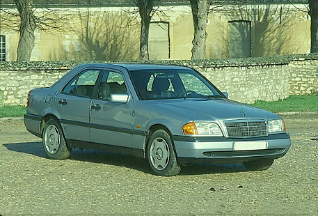 Image du vehicule MERCEDES CLASSE C I (W202) PHASE 1 - 4P 1993-06->1997-06
