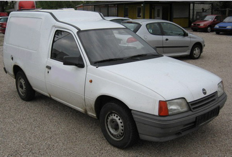 Image du vehicule OPEL COMBO -KADETT- II (E) - 3P 1985-07->1993-06