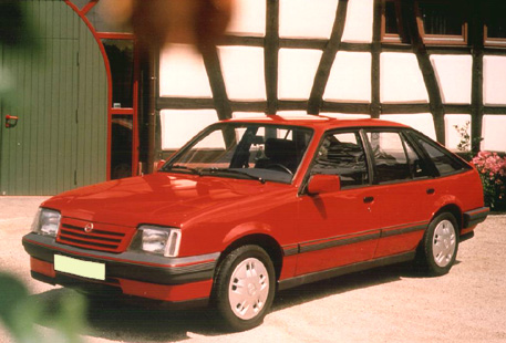 Image du vehicule OPEL ASCONA III (C) - 5P 1981-07->1988-06