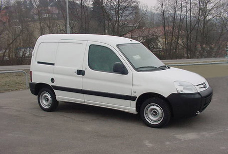 Image du vehicule PEUGEOT PARTNER I FOURGON PHASE 2 - 5P 2002-12->