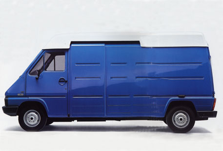 Image du vehicule RENAULT MASTER I FOURGON PHASE 2 - 4P -3500- LONG SURÉLEVÉ 1989-05->1997-09