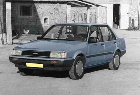 Image du vehicule TOYOTA COROLLA V BERLINE PHASE 1 - 4P 1983-12->1985-03