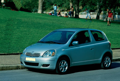 Image du vehicule TOYOTA YARIS I PHASE 2 - 3P 2003-03->2005-12